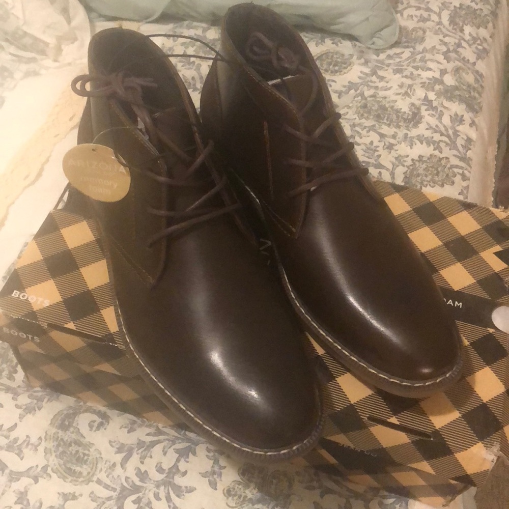 NEW Men’s Boots